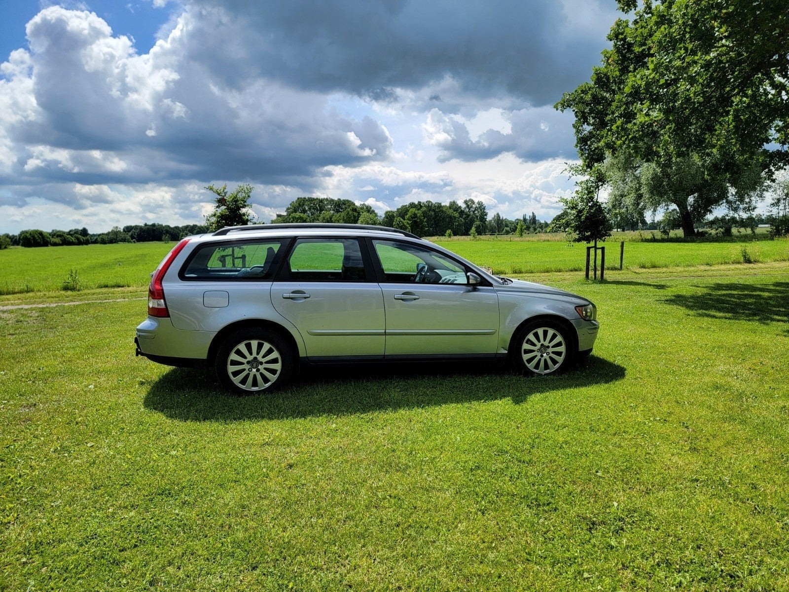 Volvo V50 2.4 140PK Geartronic 2005 Grijs met nieuwe APK, 700 kg, 2435 cc, Particulier, V50