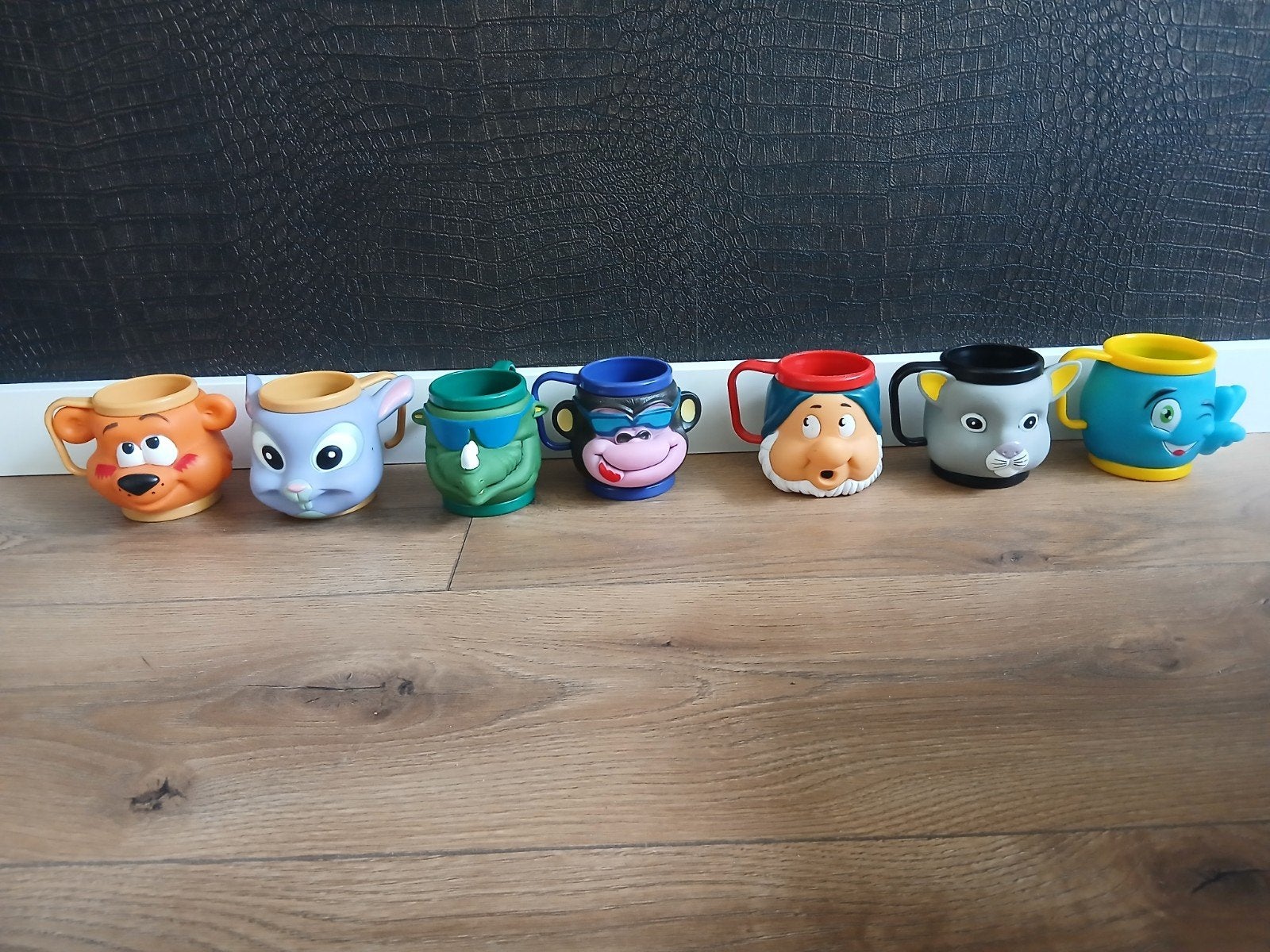 Kinder/verzamelbekers., Ophalen, Zo goed als nieuw
