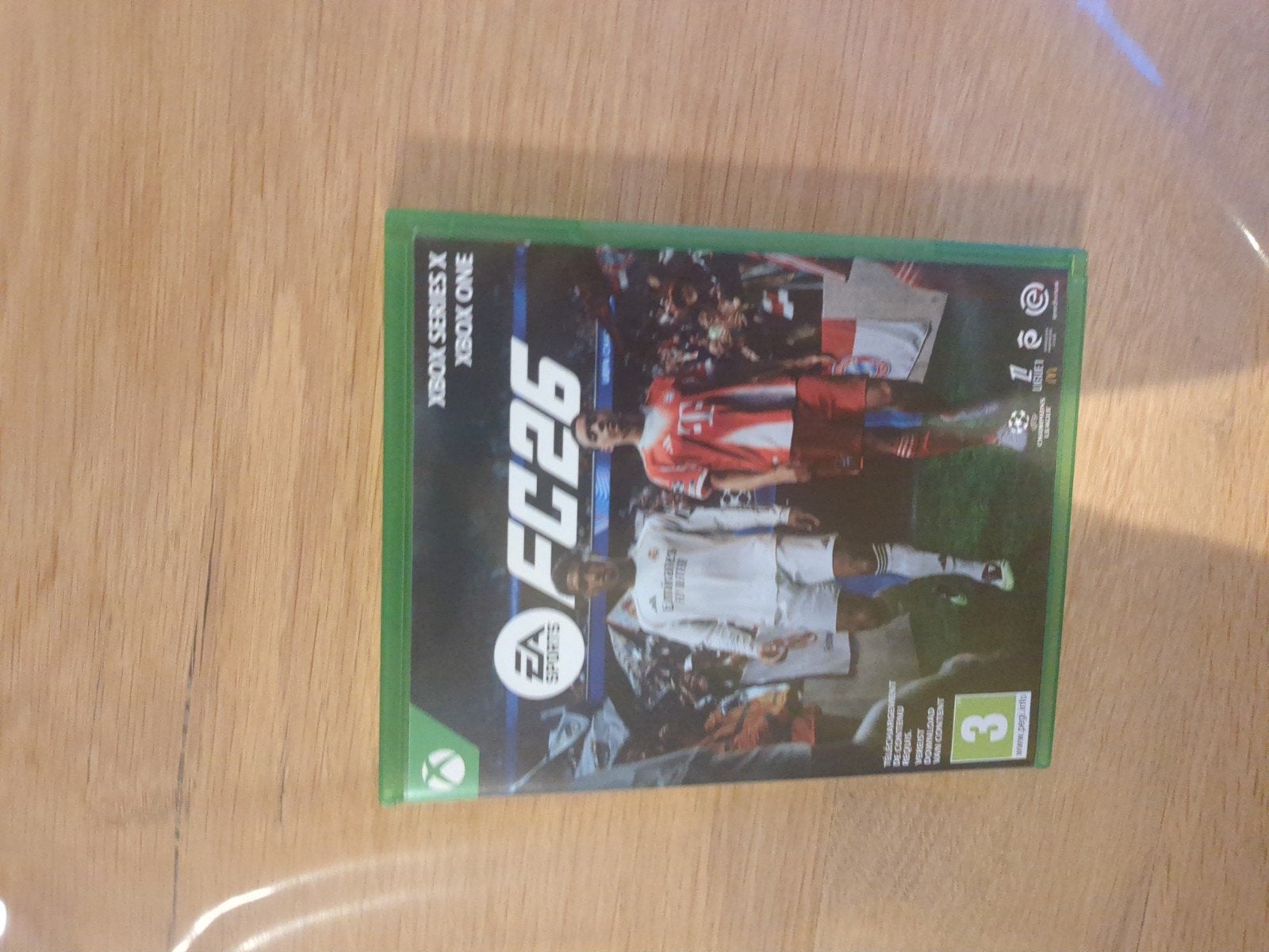 Foto 2 van FC26 Xbox Series Xbox One - Zo goed als nieuw