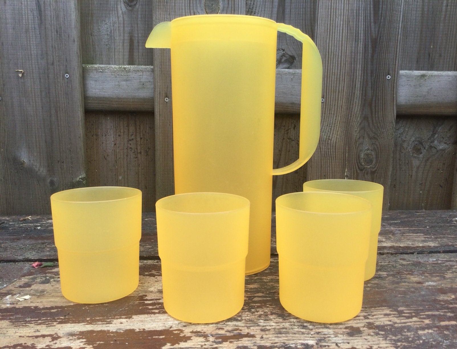 Oranje gele plastic sapkan met bekers, Ophalen of Verzenden, Gebruikt