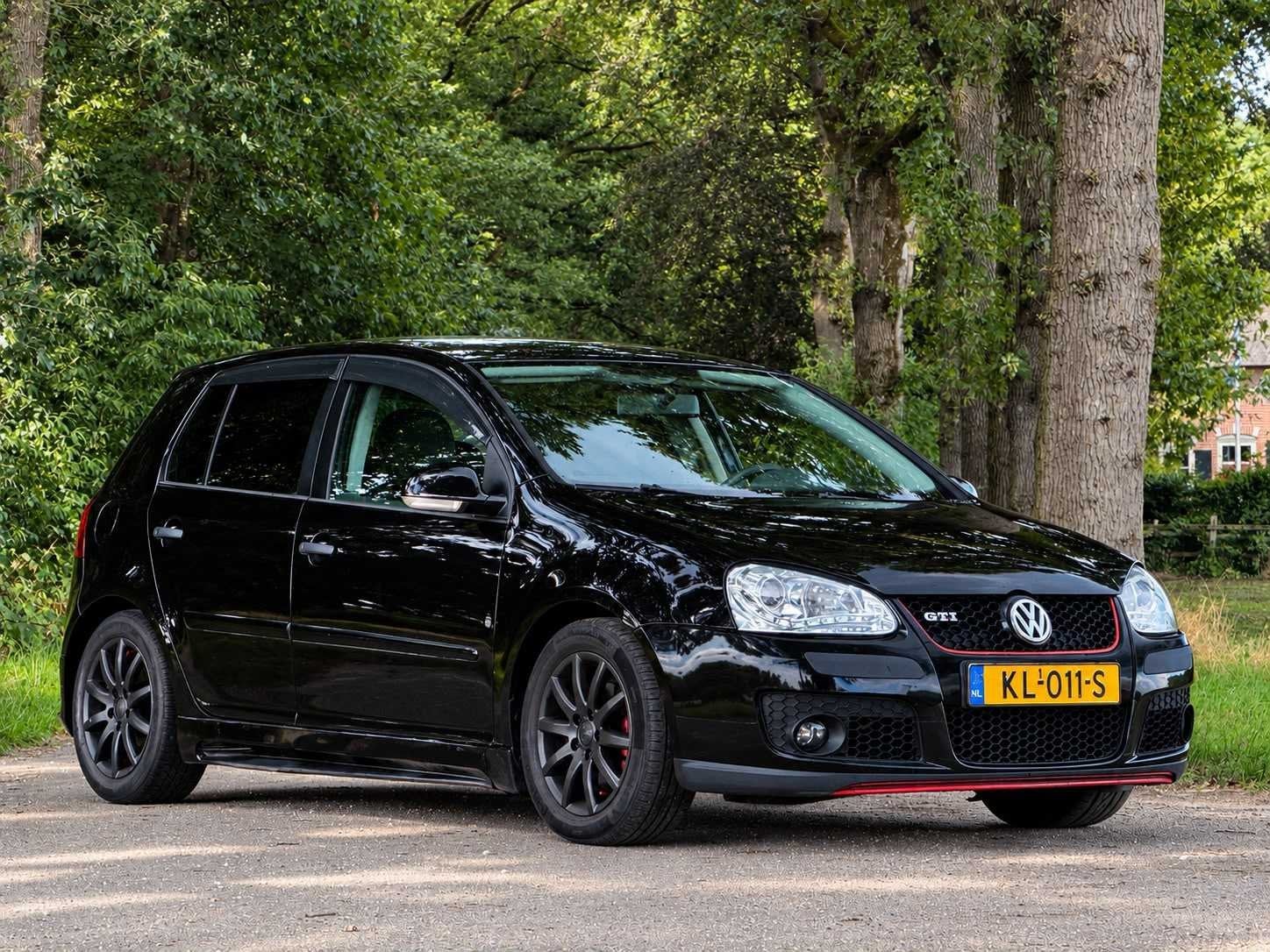 Volkswagen - Golf - 2004 - KL-011-S, Auto's, Gebruikt, 610 kg, Zwart, Bedrijf