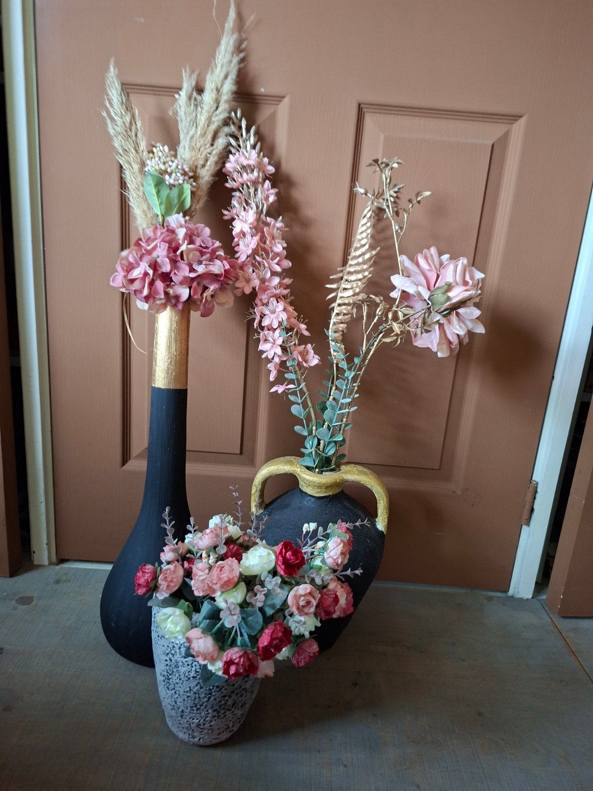 Partij roze kunstbloemen met vazen, Huis en Inrichting, Gebruikt, Ophalen of Verzenden, Nvt, Nvt