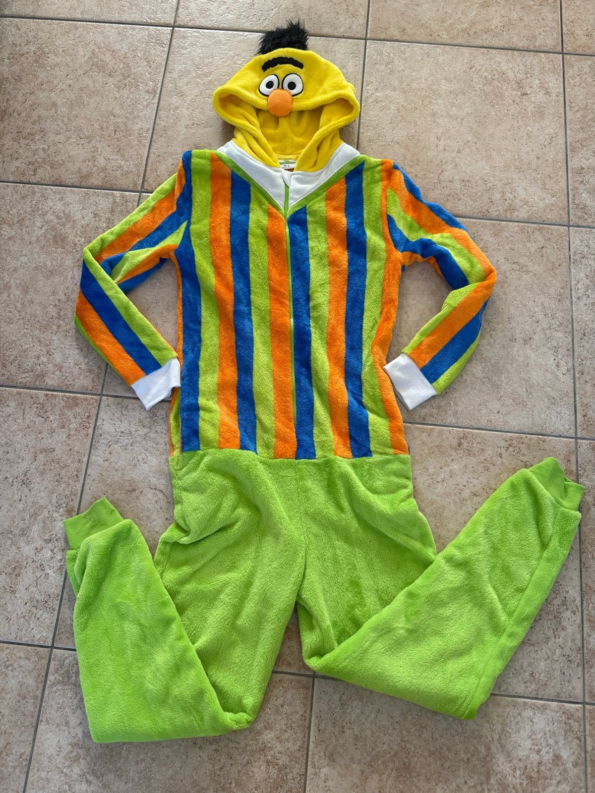 Bert Onesie Sesamstraat Maat XS-S carnaval outfit pak ernie, Carnaval, Ophalen of Verzenden, Zo goed als nieuw, Kleding