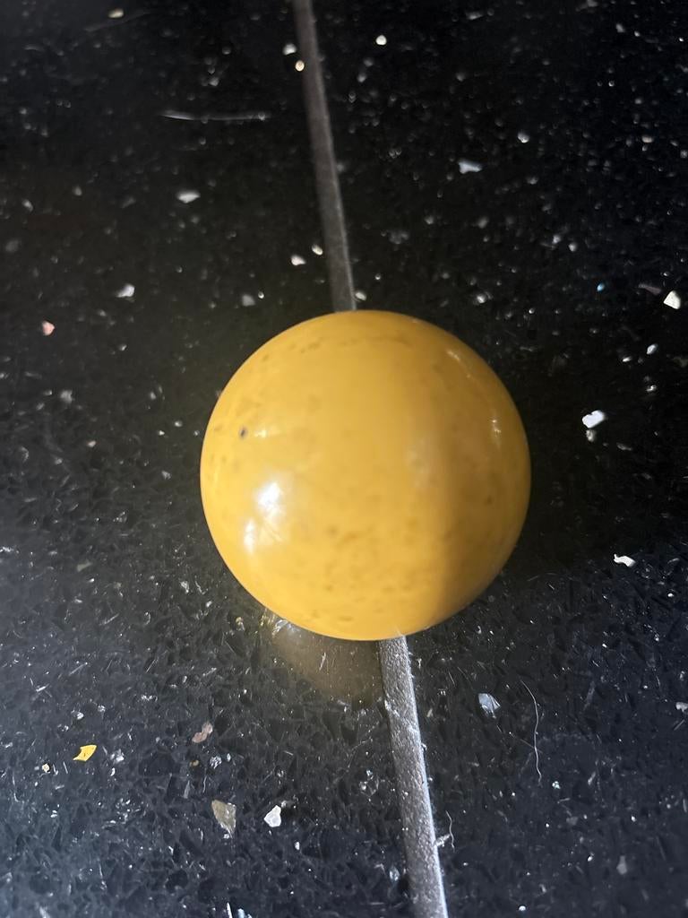 Oude biljartbal antiek, Ophalen of Verzenden, Gebruikt, Keu of Ballen
