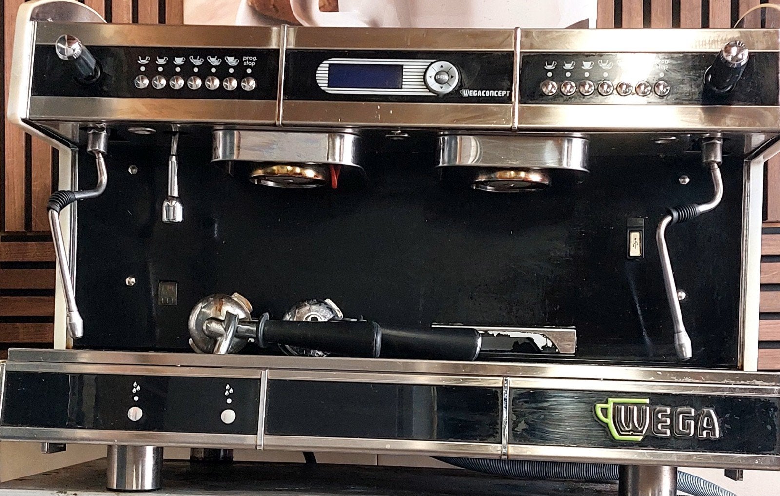 Wega, Espresso Machine 230v, Gebruikt, Espresso apparaat, 10 kopjes of meer, Gemalen koffie