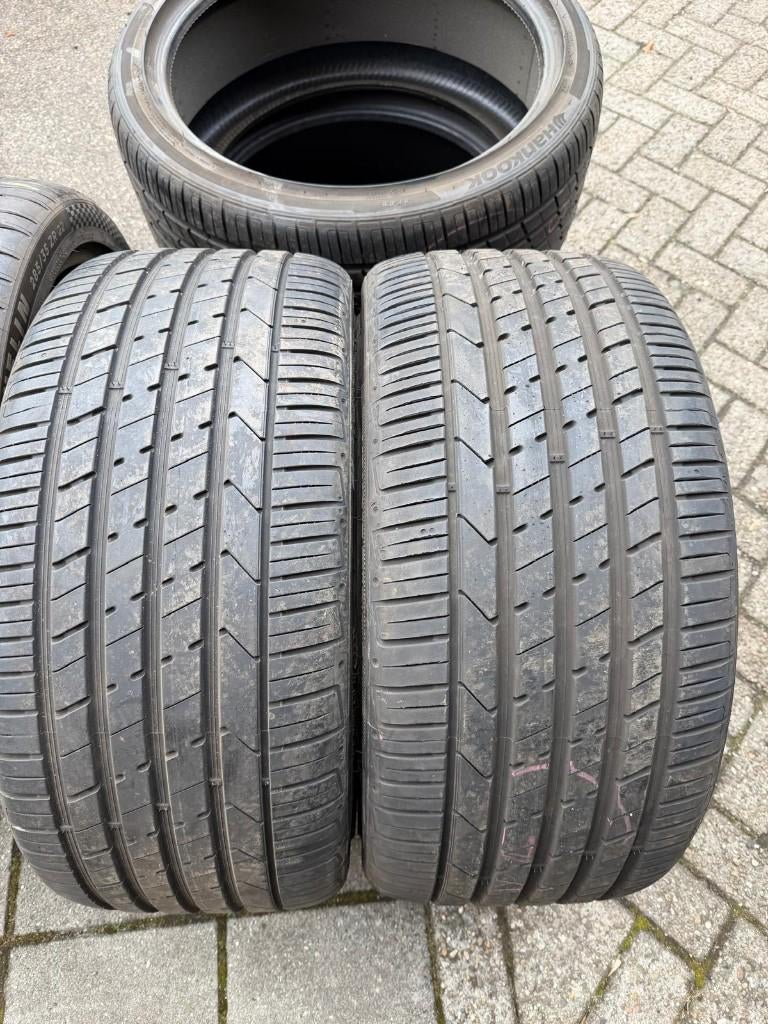 245 40 21 / 245 45 21 / 235 45 21 / 295 40 21 A MERK BANDEN, Auto-onderdelen, Banden en Velgen, Overige, Gebruikt, Overige, 21 inch