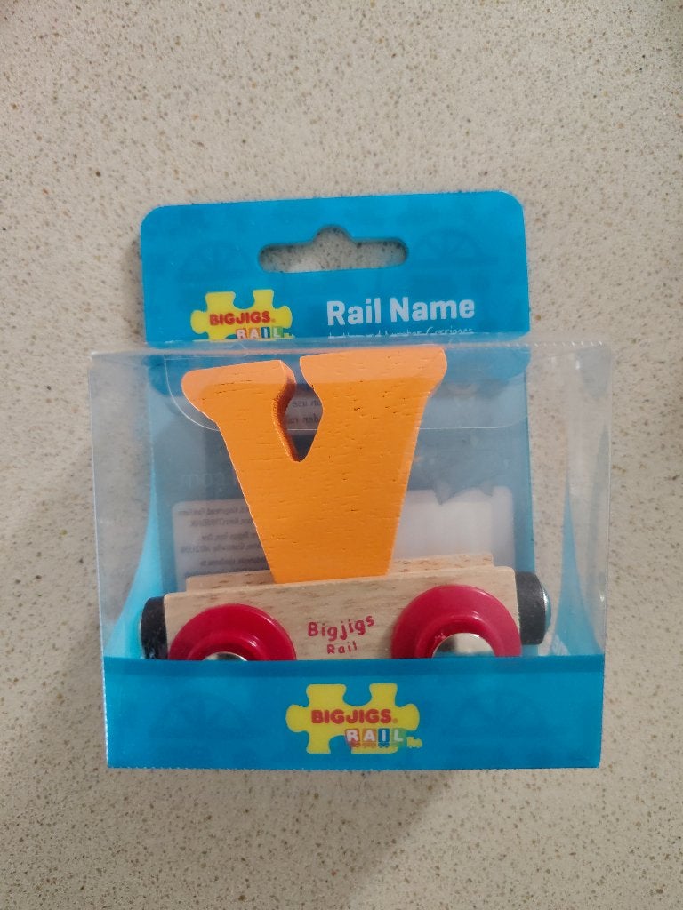 big jigs letter V trein hout oranje, Kinderen en Baby's, Ophalen of Verzenden, Nieuw, Overige typen