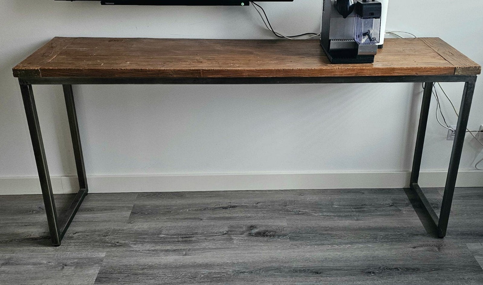 Sidetable teakhout met metalen onderstel., Ophalen, Gebruikt, Teakhout, 150 tot 200 cm