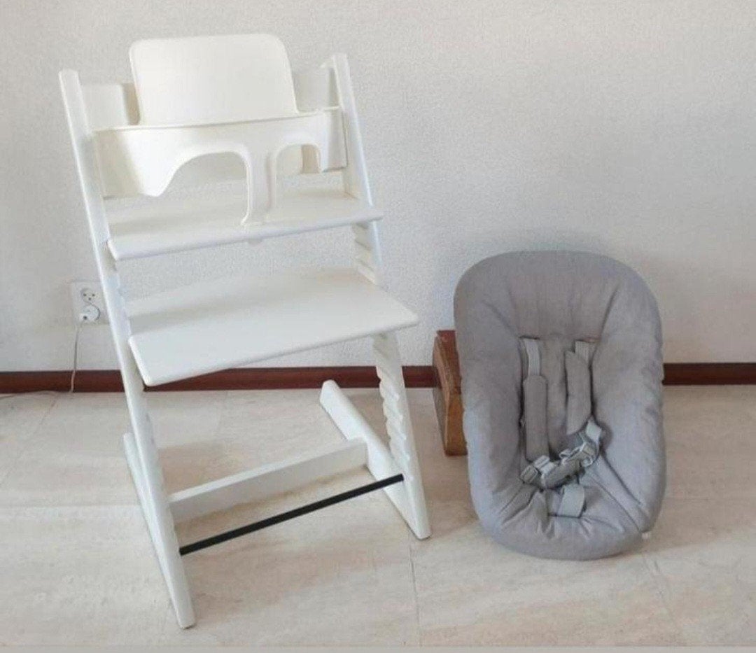 Stokke tripp trapp wit met babyset en newbornset ZGAN, Ophalen, Zo goed als nieuw, Meegroeistoel