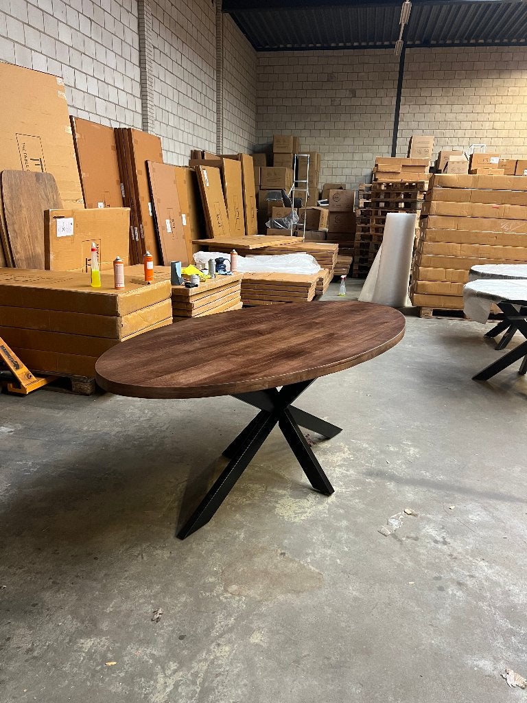 Ovale eettafel 150x90cm walnoot mango incl. spinpoot, Huis en Inrichting, Tafels | Eettafels, Ophalen, Nieuw, 50 tot 100 cm, 150 tot 200 cm