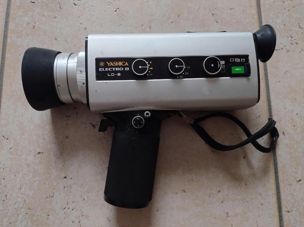 Vintage Video Camera Yashica Electro-8, Ophalen of Verzenden, 1960 tot 1980, Fototoestel