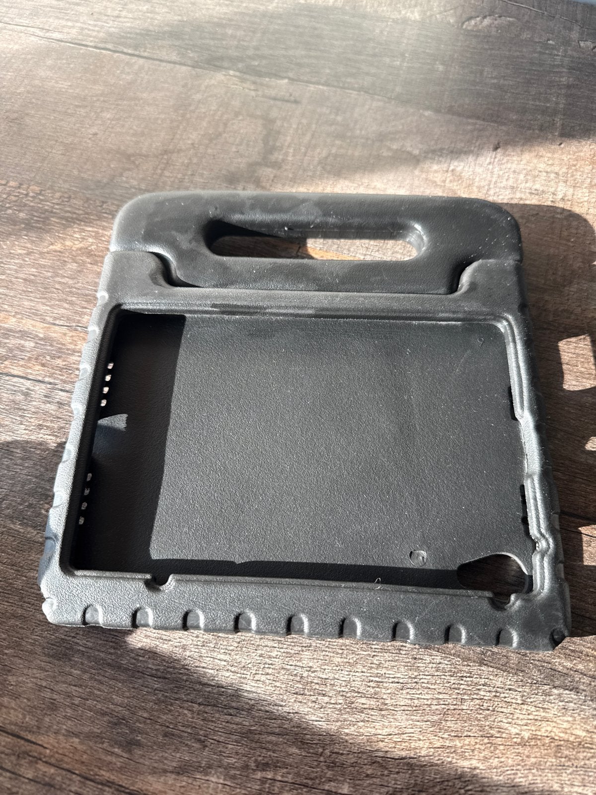 Ipad 8 mini kinderhoes met handvat, Ipad mini 8, Ophalen of Verzenden, Zo goed als nieuw, Bescherming achterkant