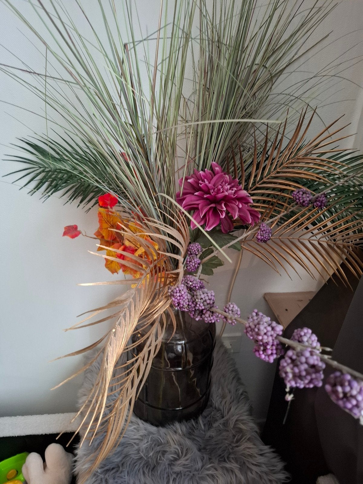 Decoratieve vaas met kunstbloemen en -planten, Ophalen, Gebruikt, Overige kleuren, Glas