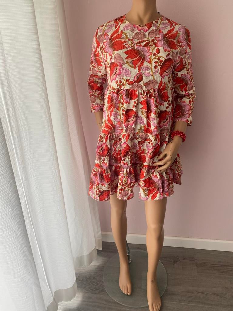 Zara jurk maat 38 meerkleurig bloemenprint, Kleding | Dames, Maat 38/40 (M), Overige kleuren, Ophalen of Verzenden, Zo goed als nieuw