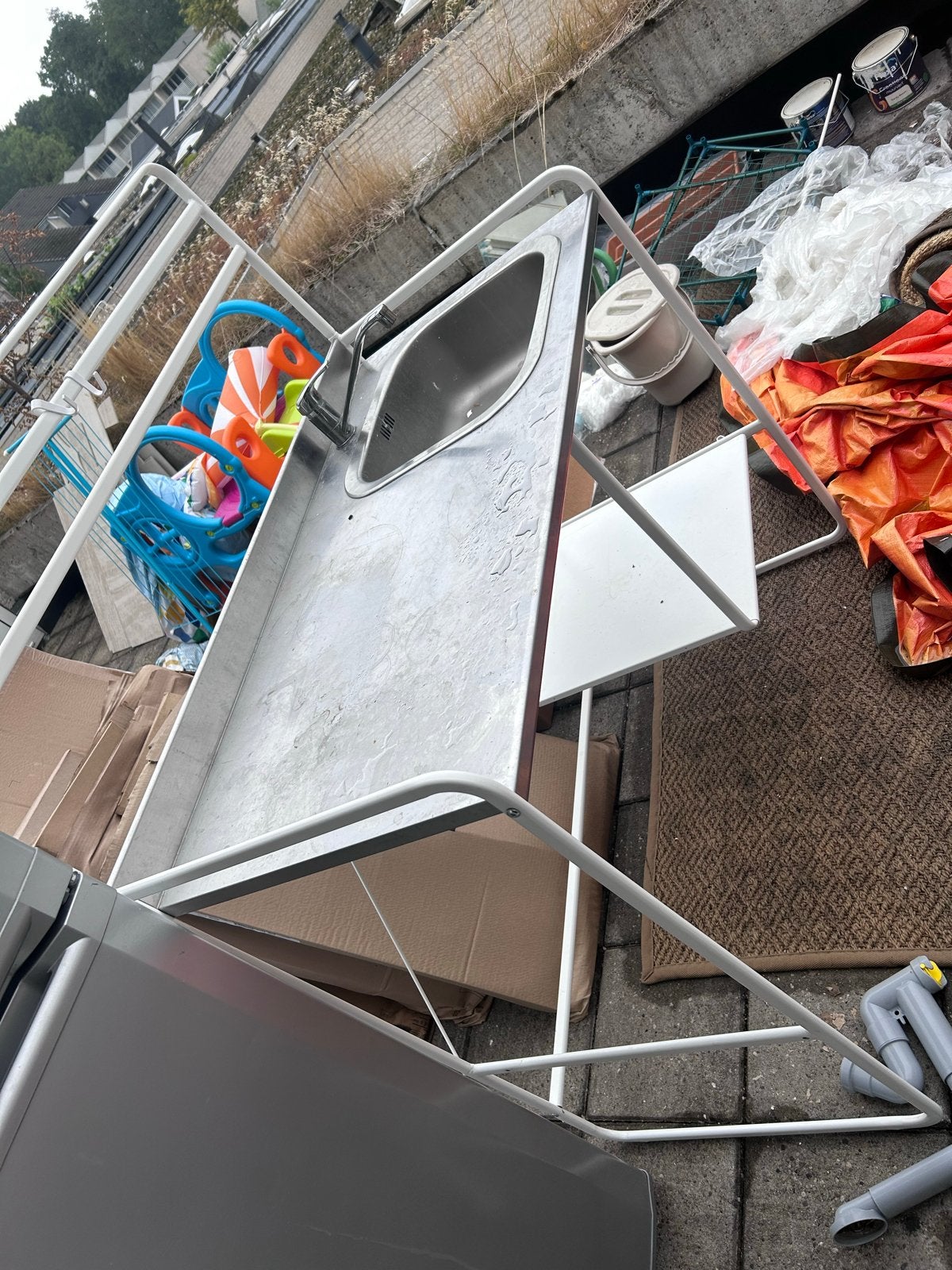 IKEA Sunnersta keuken voor buiten met sifon, Huis en Inrichting, Keuken | Complete keukens, Ophalen, Gebruikt, Wit, Overige typen