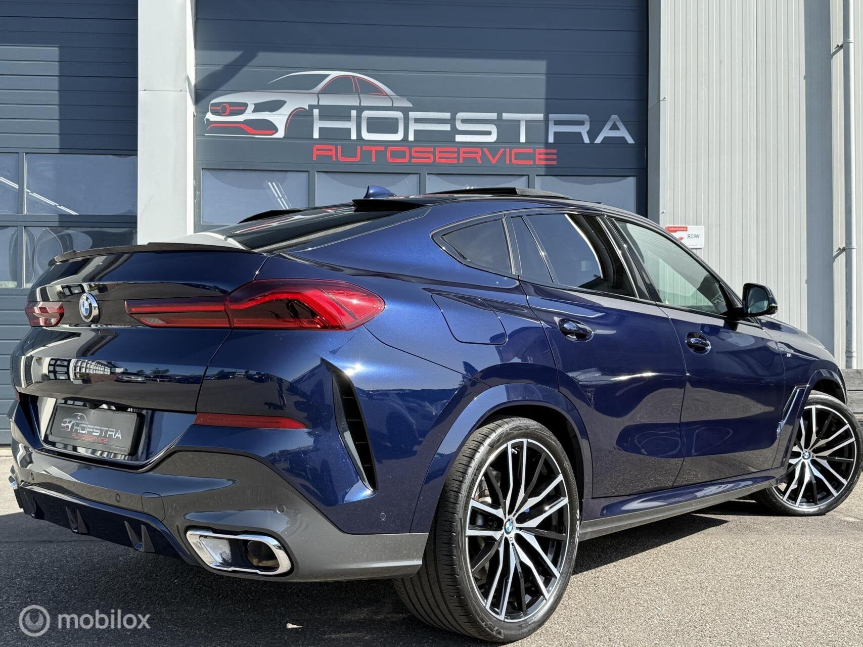 BMW X6 xDrive40i M-Sport Indivudual Laser Luchtv.Trekh.VOL!, Auto's, Automaat, Gebruikt, Euro 6, Blauw