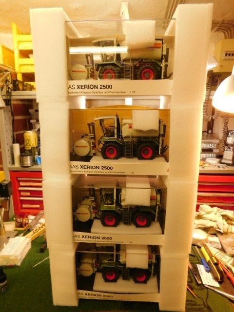 1/32 Claas Xerion 2500 met Kaweco Mesttank, Lim.Ed., Ophalen, Zo goed als nieuw, Tractor of Landbouw, Overige merken