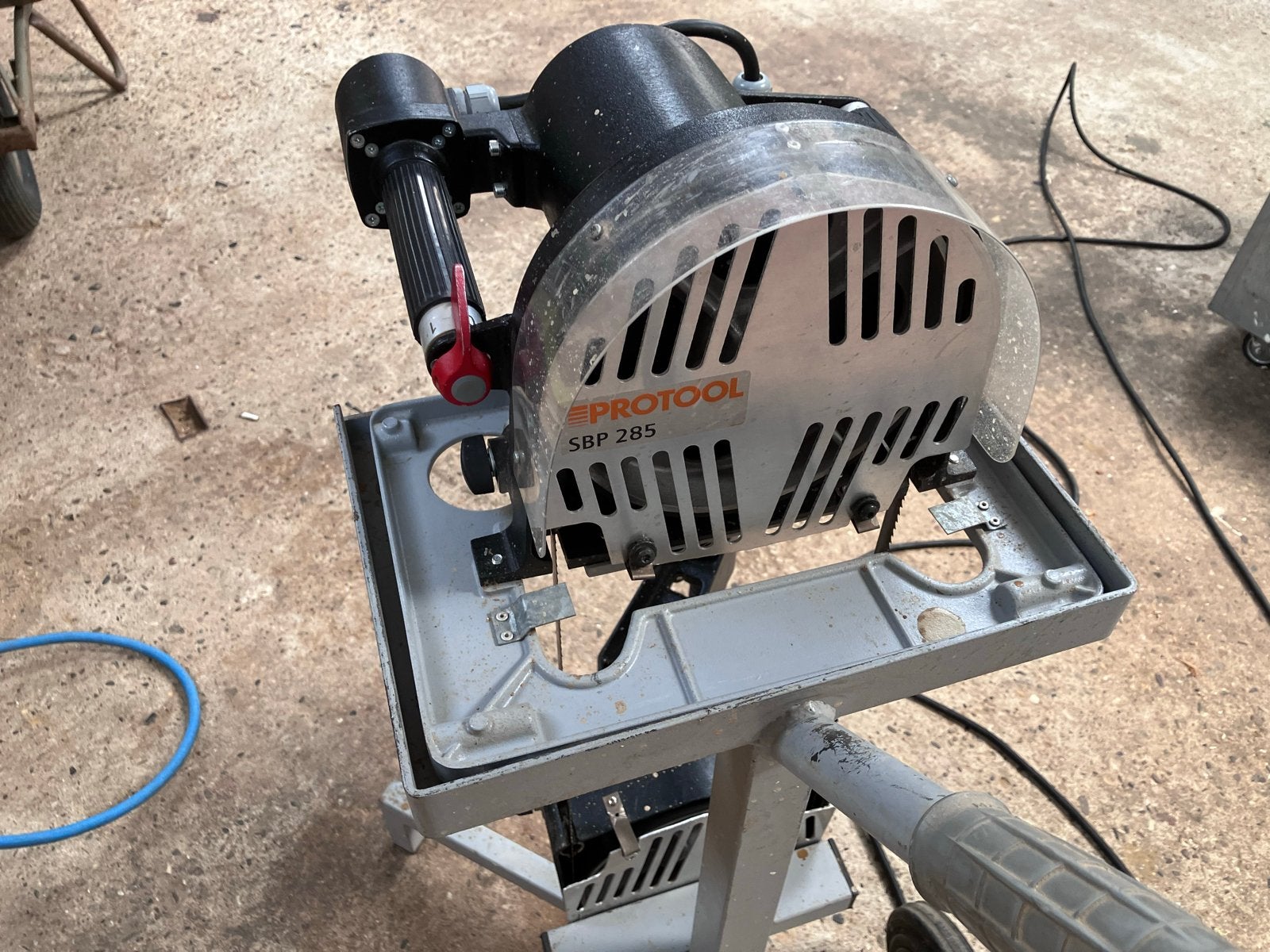 PROTOOL SBP 285 houtbouw handlintzaag met onderstel, Ophalen, Gebruikt, 70 mm of meer, Lintzaag