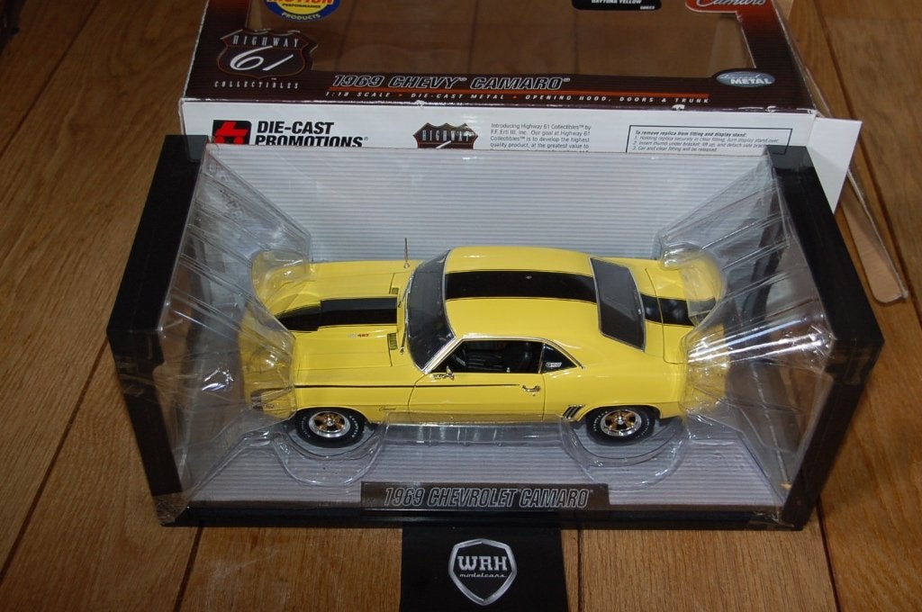 1:18 CHEVROLET CAMARO MOTION yellow Highway 61 WRH, Verzenden, Zo goed als nieuw, Auto, Overige merken