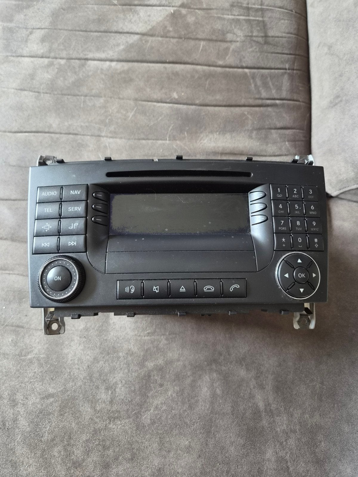 Mercedes radio, Ophalen, Zo goed als nieuw