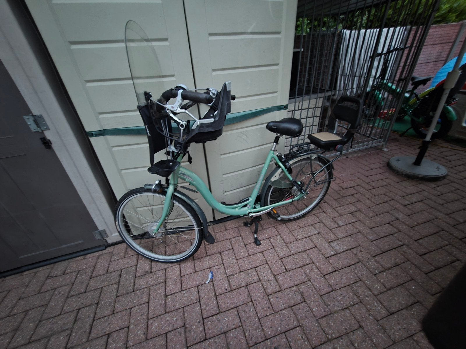 doe leuk bod  voor deze fiets Damesfiets met kinderzitjes v, Velgrem, Onbekend, Onbekend, Onbekend