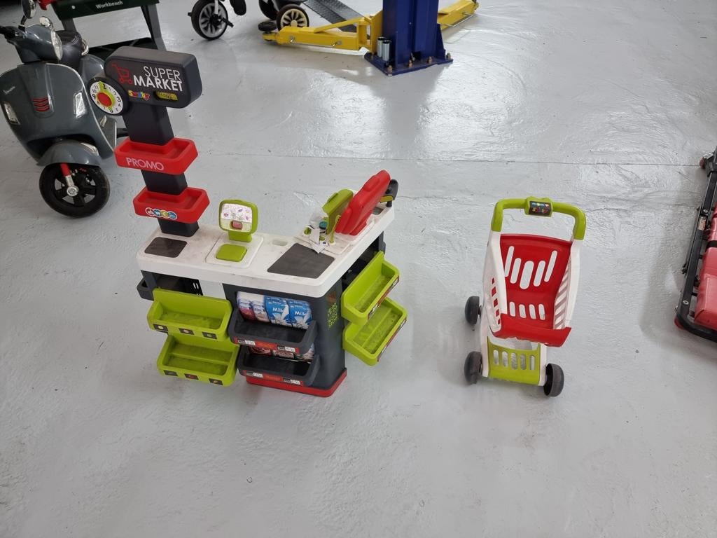 Speelgoed winkel met winkelwagen en veel speel geld, Ophalen of Verzenden