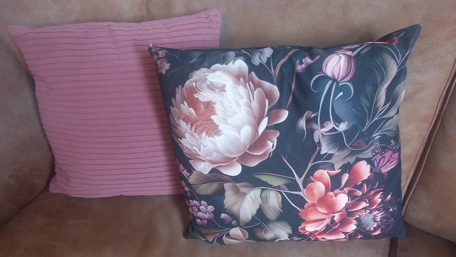 Set van 2 sierkussens: roze rib en bloemenprint, Ophalen, Gebruikt, Meerkleurig, Met print