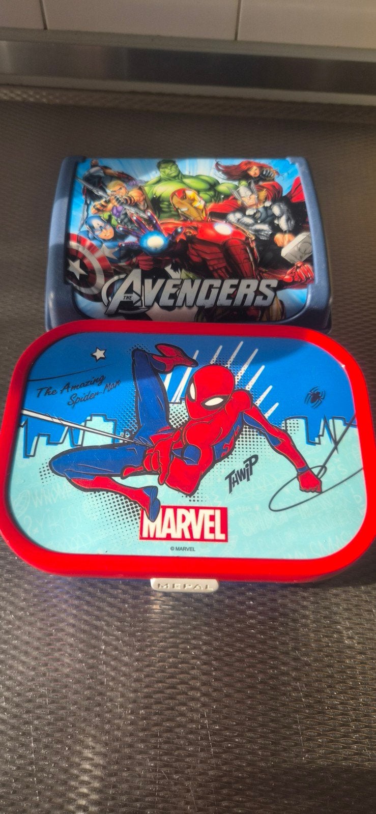 Marvel Avengers & Spiderman Broodtrommels, Ophalen