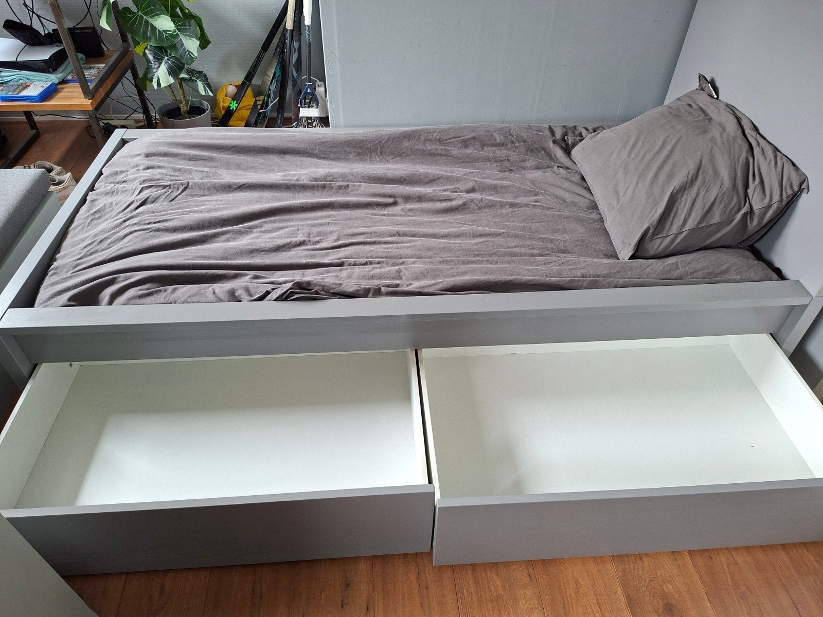 Ikea Malm eenpersoonsbed met 2 lades en lattenbodem, Huis en Inrichting, Ophalen, Gebruikt, 90 cm, Eenpersoons