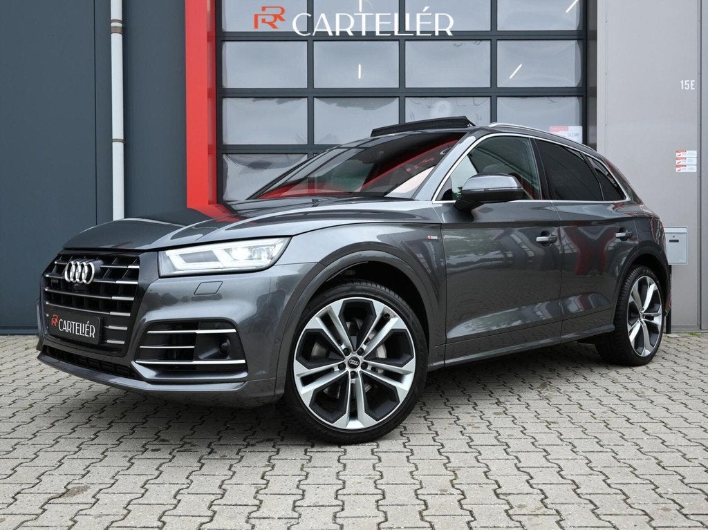 Audi Q5 55 TFSI e S-Line Quattro Competition Luchtvering | M, Auto's, Audi, Automaat, 2005 kg, Zwart, 4 cilinders