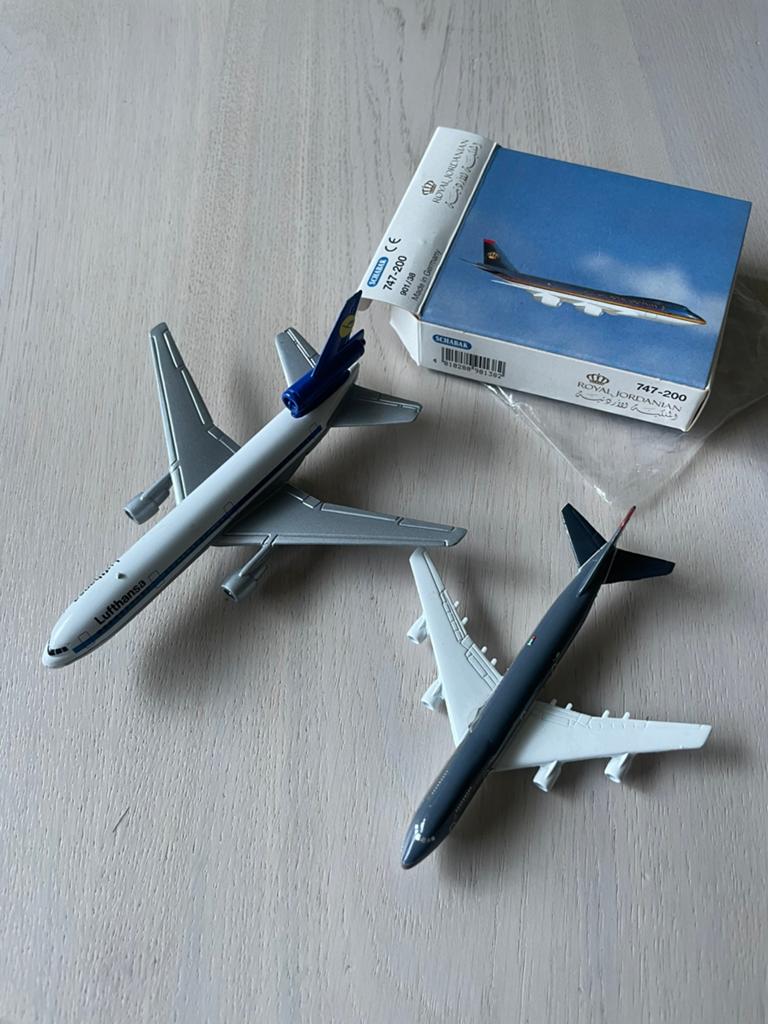 Metalen model vliegtuig Lufthansa / Royal Jordanian, Verzamelen, Ophalen of Verzenden, Zo goed als nieuw, Schaalmodel