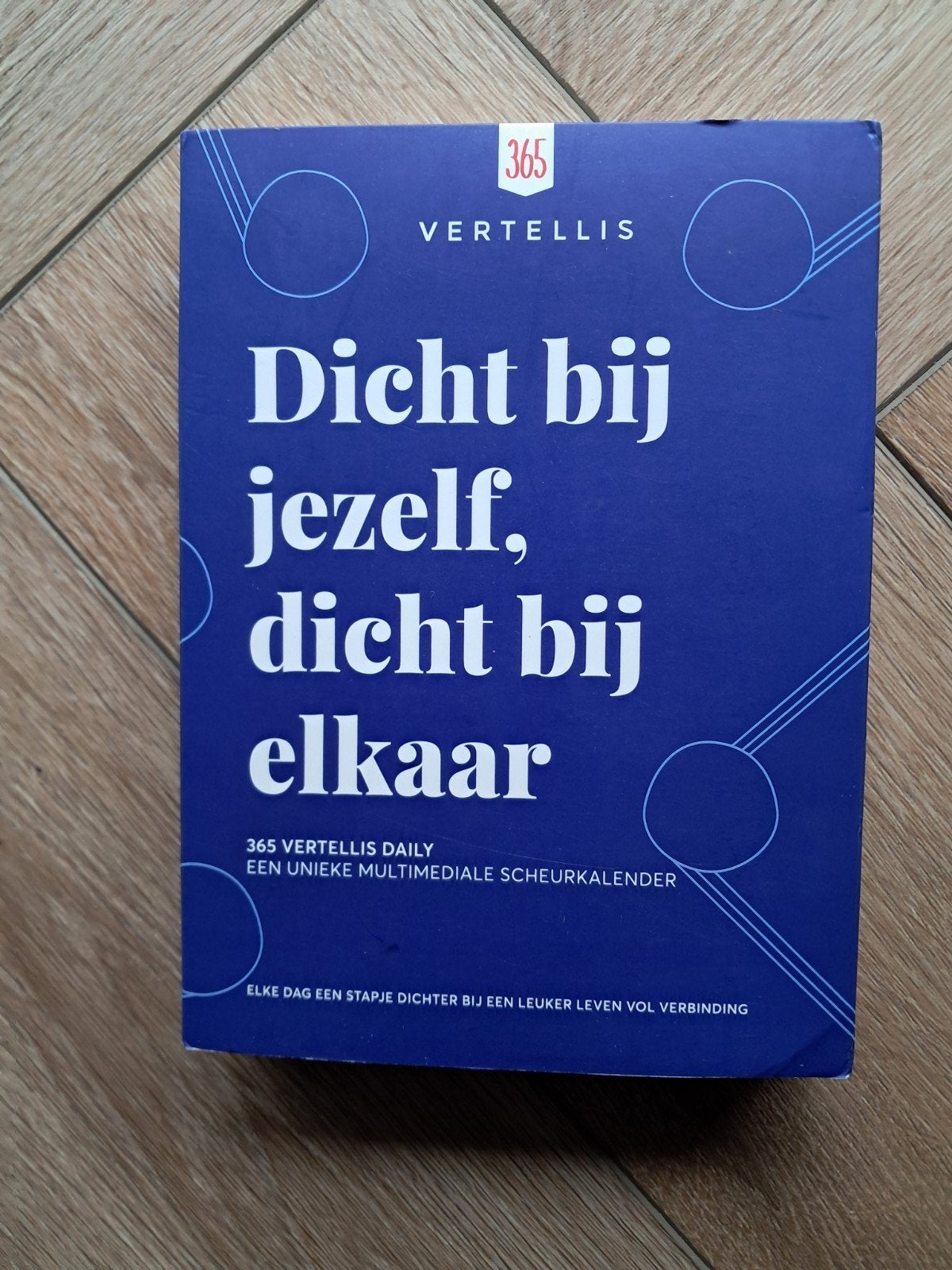Vertellis 365 scheurkalender dicht bij jezelf dicht bijelkaa, Diversen, Kalenders, Ophalen of Verzenden, Dagkalender