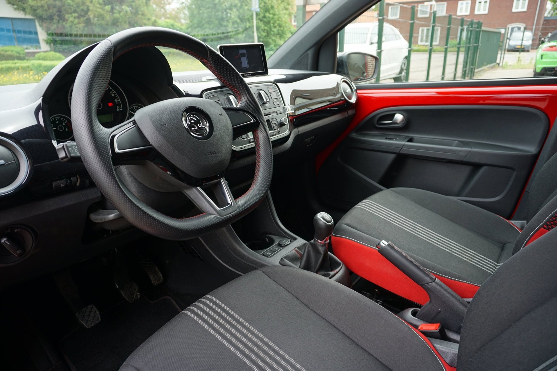 Skoda Citigo 1.0 Monte Carlo Stoelverwarming|Cruise|Navi|Air, Auto's, Voorwielaandrijving, Stof, Gebruikt, Zwart