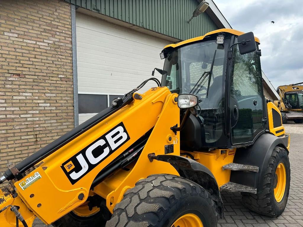 JCB TM220 SV A (bj 2022), Wiellader of Shovel