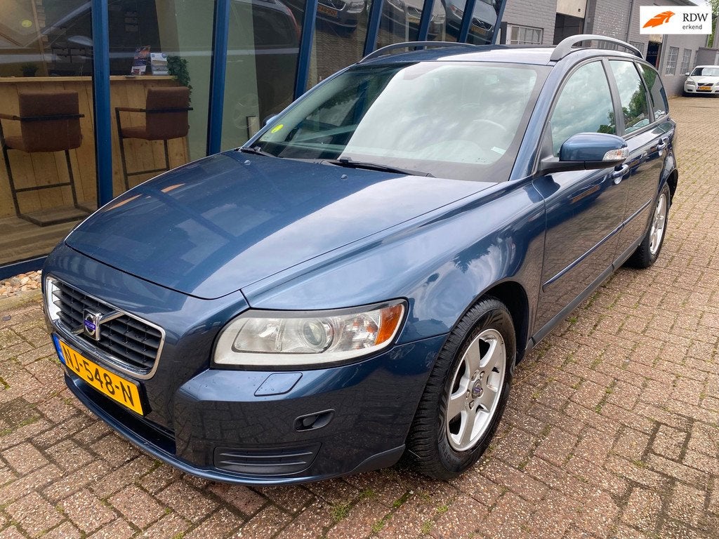 Volvo V50 1.8 Kinetic, Auto's, Volvo, Voorwielaandrijving, Zwart, 4 cilinders, Blauw