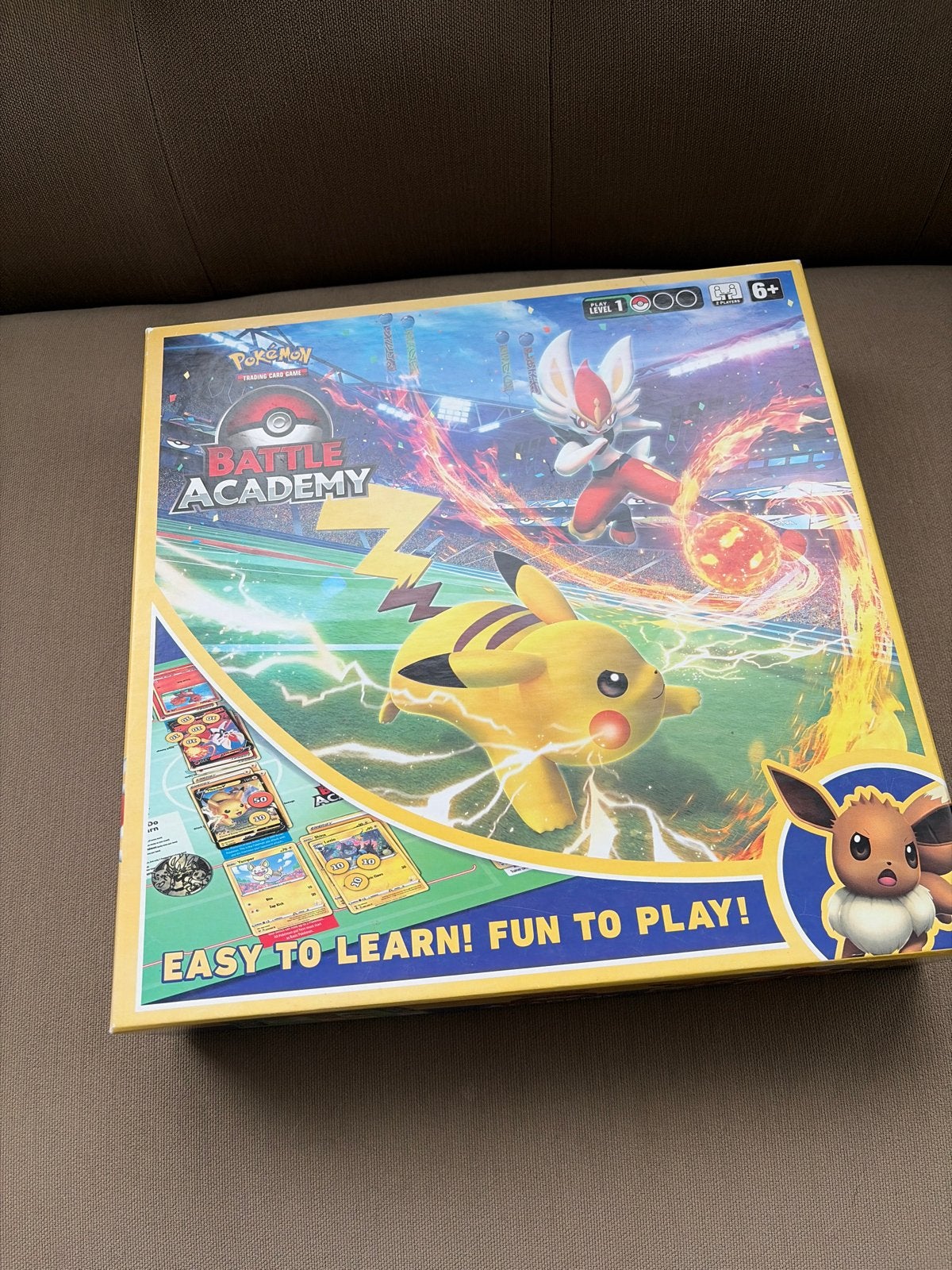 Pokémon Battle Academy met Pikachu, Eevee, Cinderace decks, Ophalen of Verzenden, Gebruikt, Speeldeck
