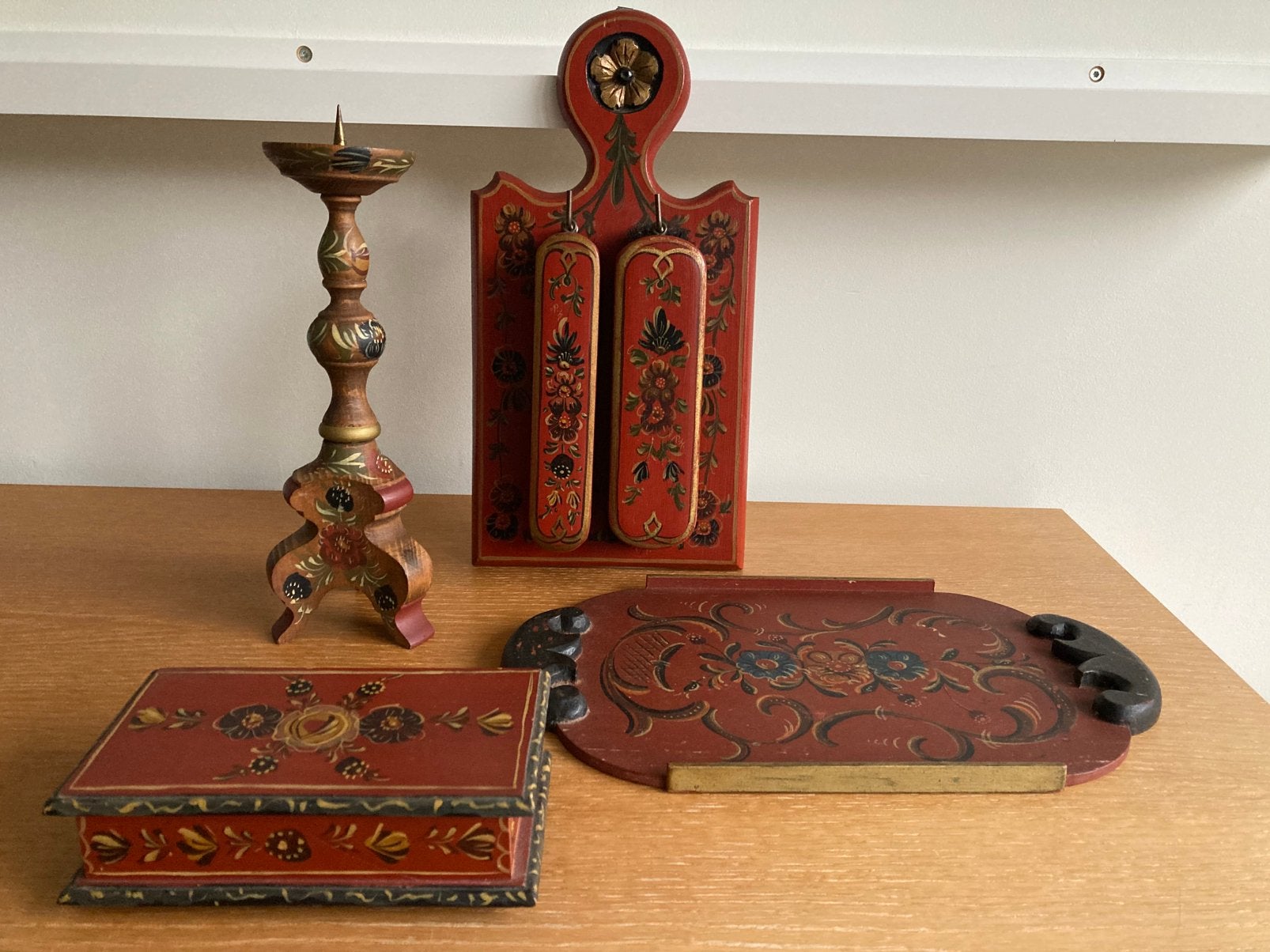 Set Hindelooper stijl kleerborstels, kandelaar, kistje, blad, Ophalen of Verzenden