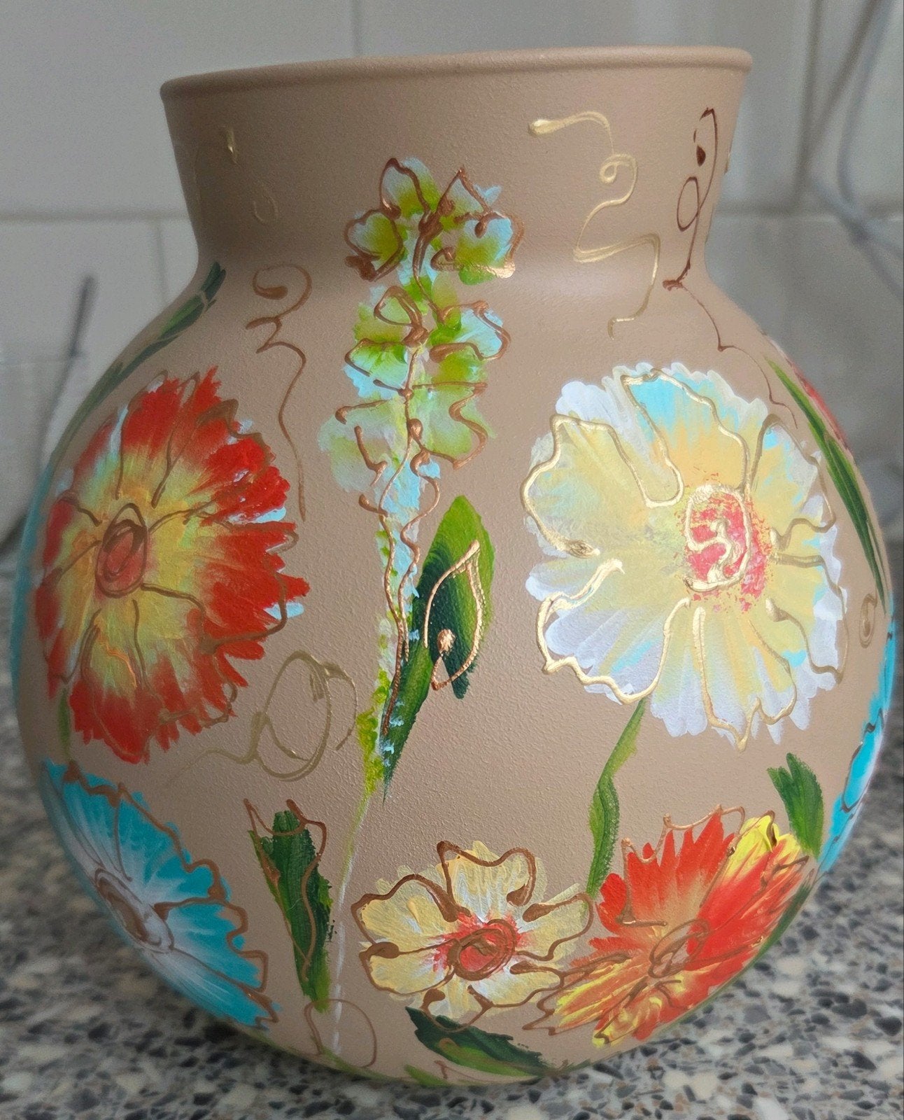 Uniek handbeschilderd vaasje met acrylverf, Huis en Inrichting, Woonaccessoires | Vazen, Ophalen