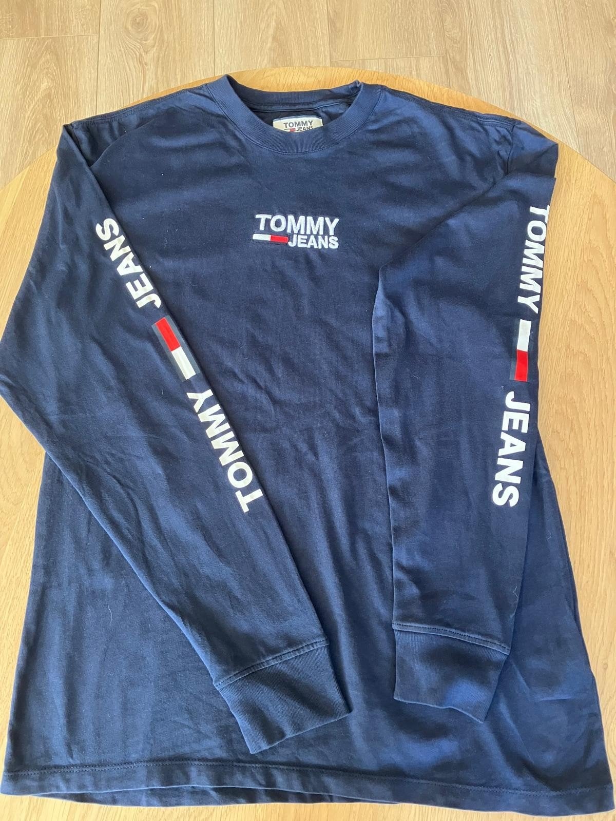 Longsleeve Tommy Hilfiger XS, Ophalen of Verzenden, Zo goed als nieuw, Meisje, Shirt of Longsleeve