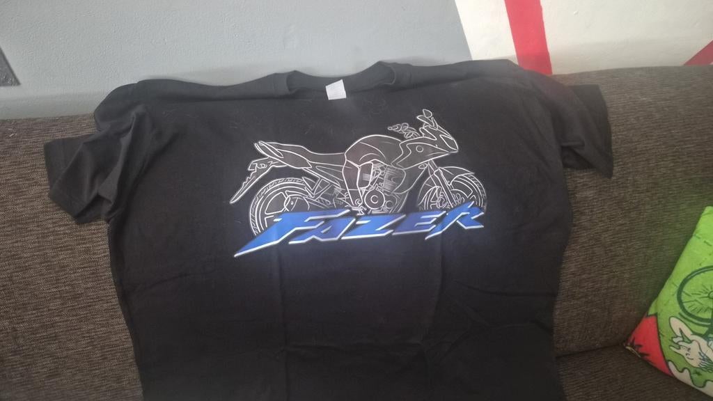 Zwart T-shirt met Yahama Fazer motorfiets print, Kleding | Heren, T-shirts, Onbekend, Zwart, Overige maten, Ophalen of Verzenden
