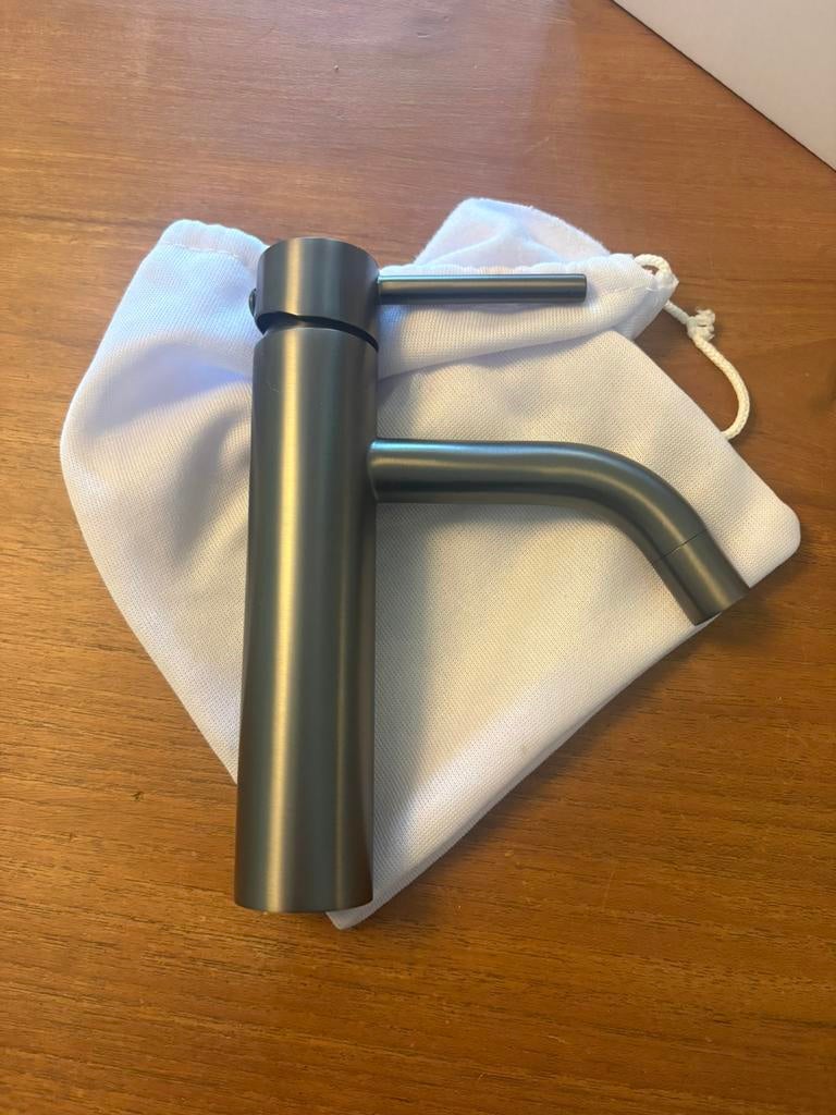 Gunmetal Fortifura Calvi Slim Wastafelkraan - 17.4cm, Doe-het-zelf en Verbouw, Sanitair, Ophalen of Verzenden, Nieuw, Kraan