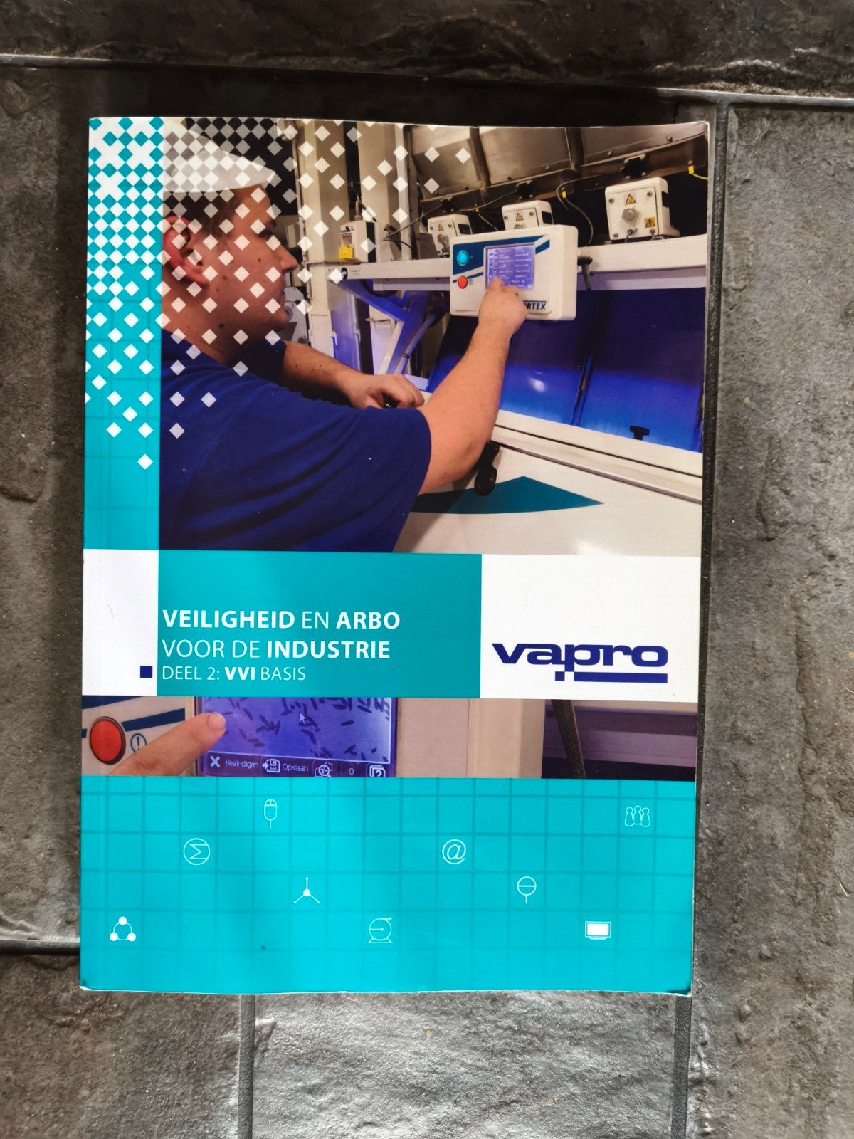 Vapro veiligheid en Arbo voor de industrie deel 2 VVI basis, Boeken, Ophalen of Verzenden, Zo goed als nieuw, Overige niveaus