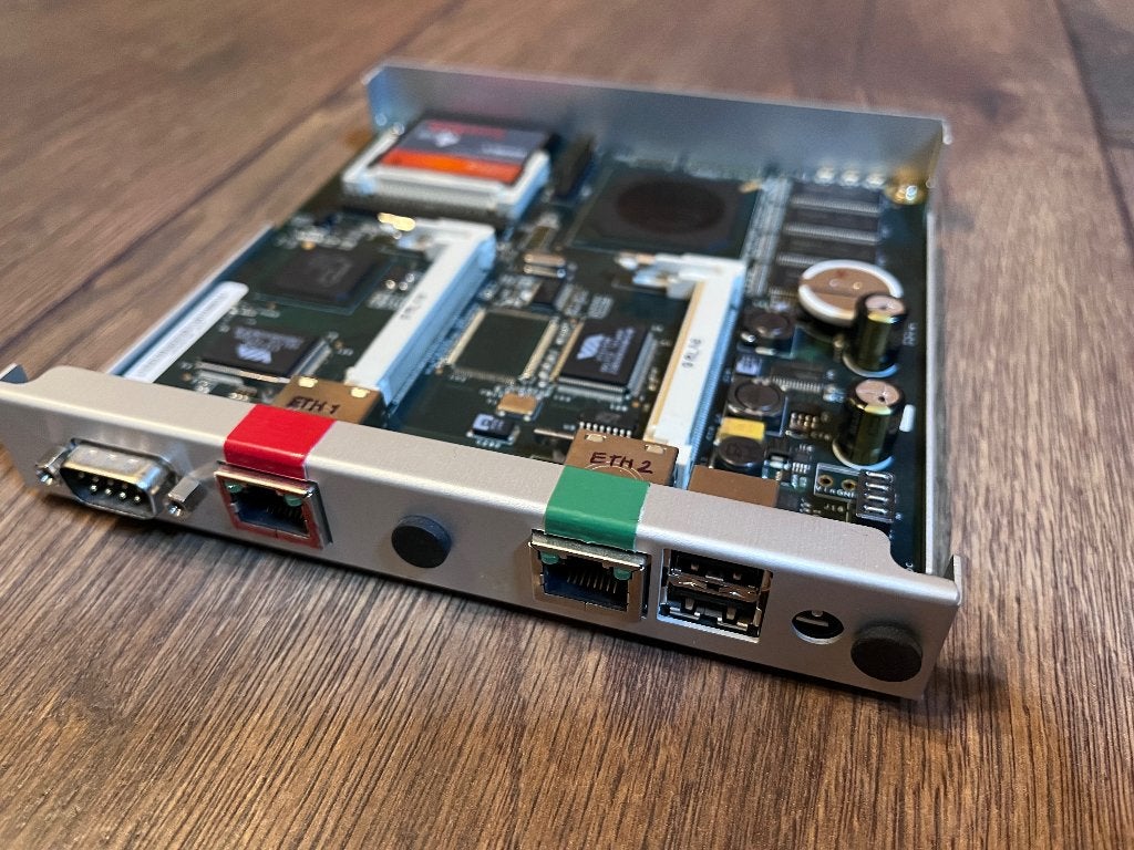 2x ALIX 2f18 in aluminium case + LPC1A, Computers en Software, Routers en Modems, Ophalen of Verzenden, Gebruikt, Router, ALIX