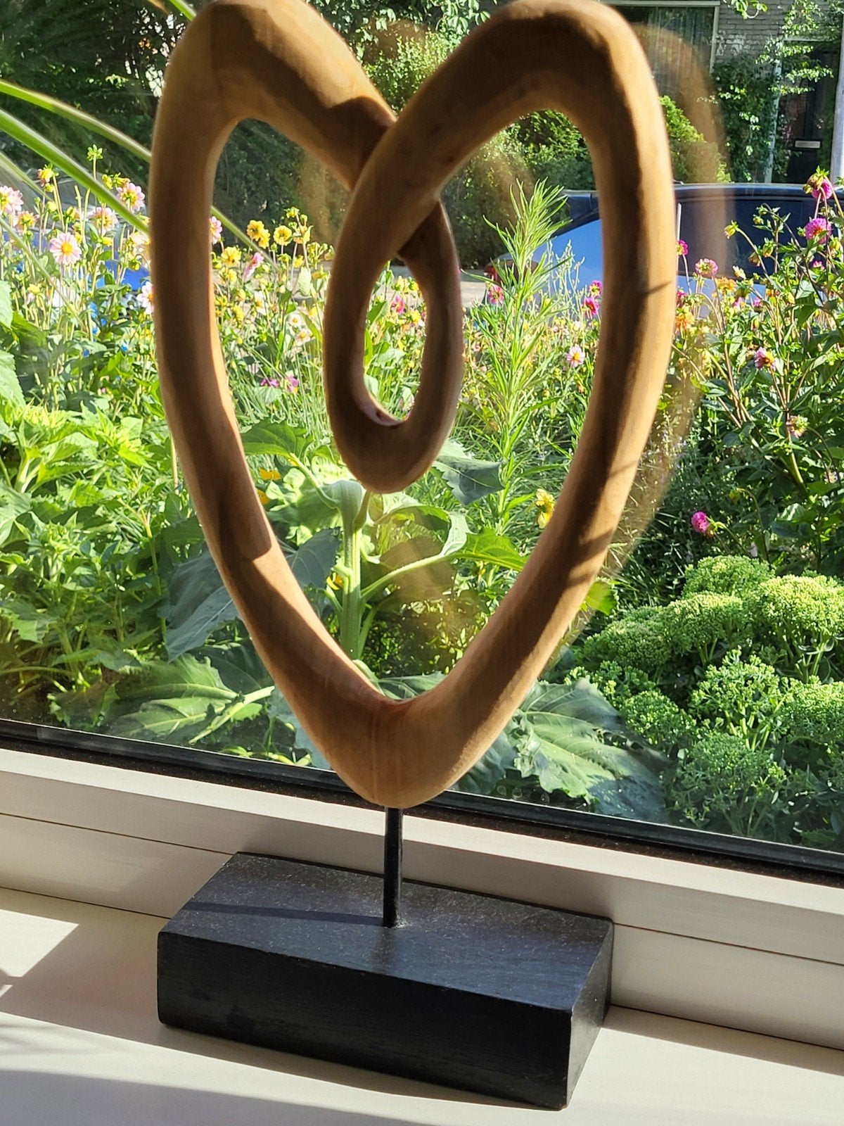 Houten hart sculptuur op sokkel, Hout, Ophalen of Verzenden, Zo goed als nieuw, Modern