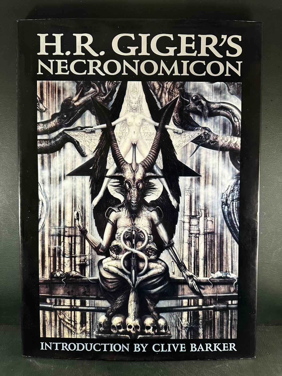 H.R. giger’s necronomicon, Ophalen of Verzenden, Zo goed als nieuw, Overige onderwerpen