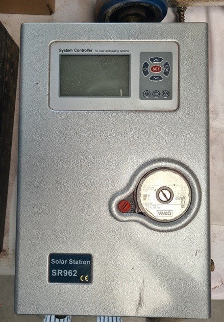 Solar Station SR962, Zon verwarmingssysteem, Doe-het-zelf en Verbouw, Gebruikt, Minder dan 3 jaar oud, Minder dan 20 liter, Boiler