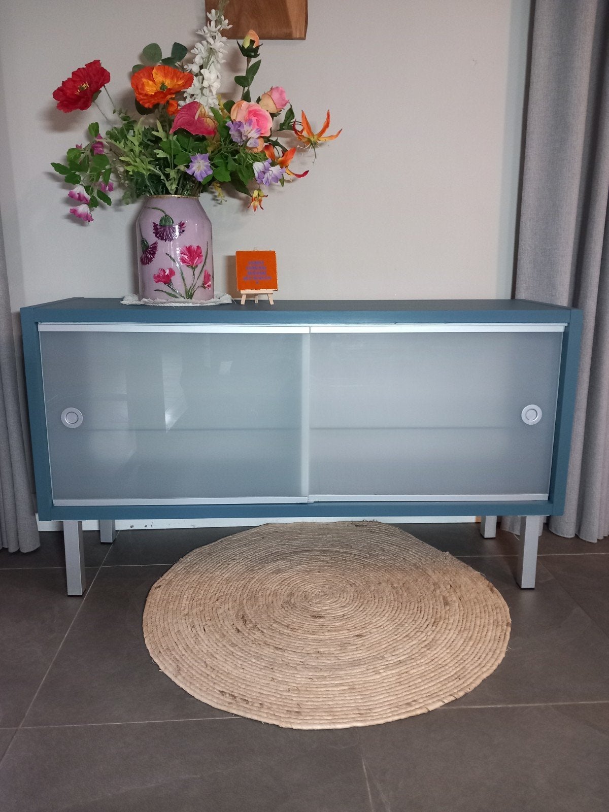 Prachtig dressoir, tv-meubel, tv kast, vitrinekast, Ophalen, Met deur(en), 100 tot 150 cm, Zo goed als nieuw