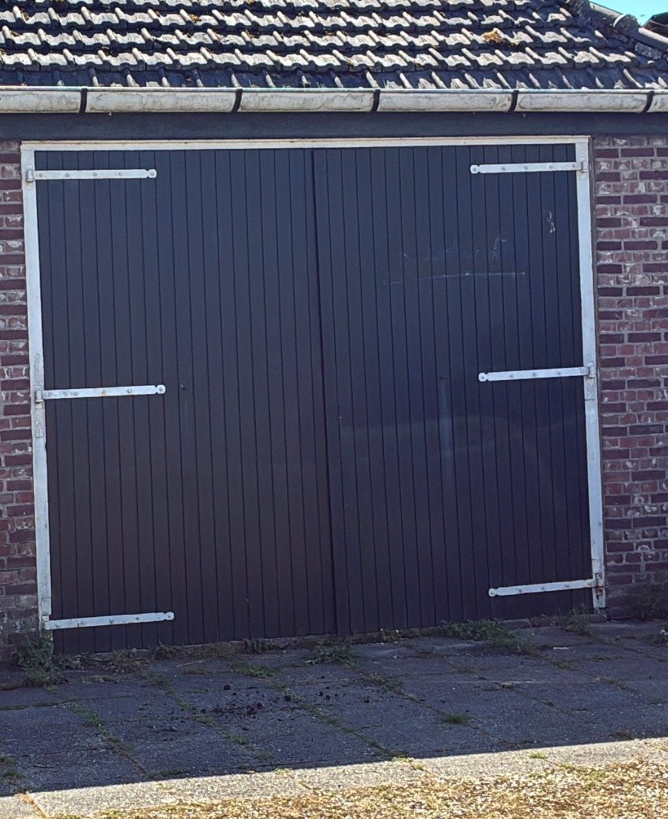 Robuuste houten garagedeuren - Donkergroen, Doe-het-zelf en Verbouw, Deuren en Horren, Ophalen, Gebruikt, Garagedeur, Hout