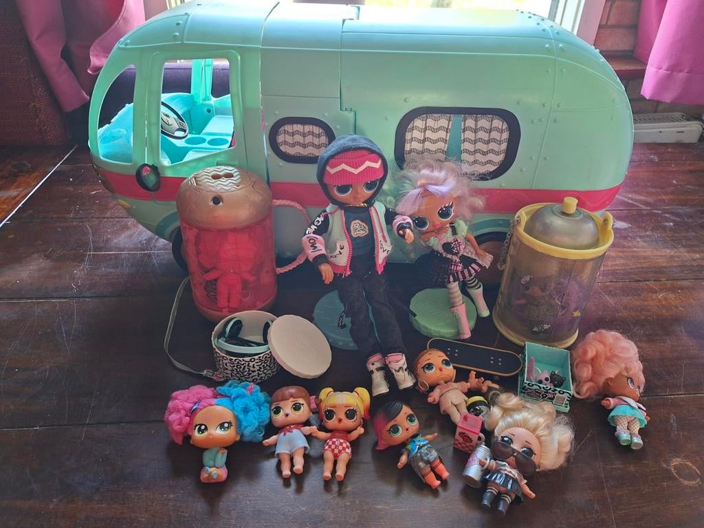 LOL Surprise Camper met poppetjes in goede staat, Ophalen of Verzenden, Gebruikt
