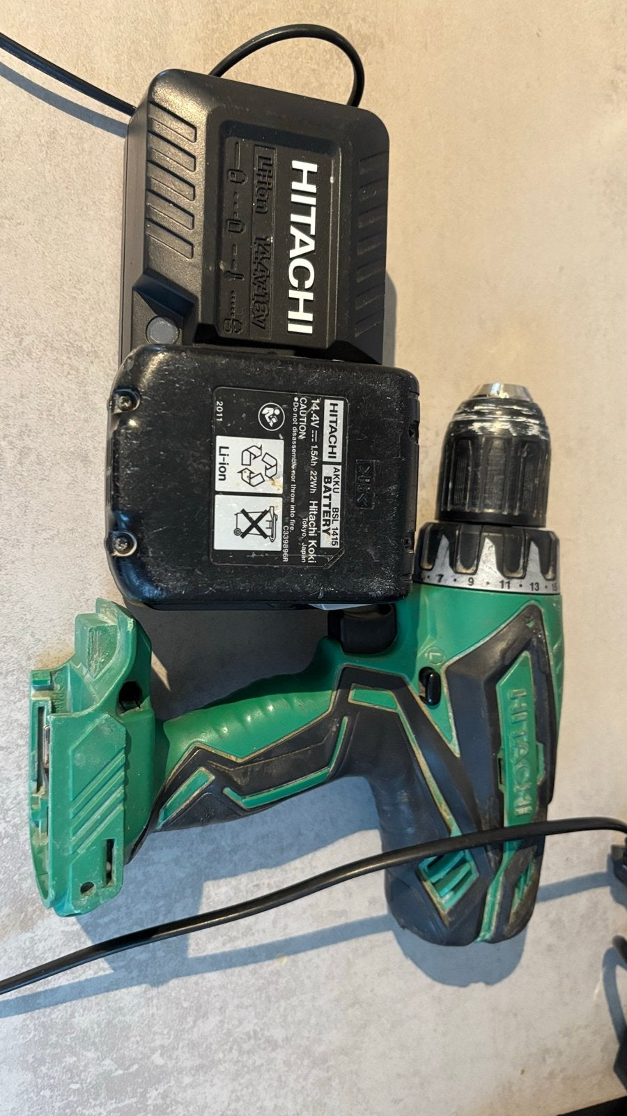 Hitachi DS 14DJL Accuboormachine Defect, Doe-het-zelf en Verbouw, Gereedschap | Boormachines, Gebruikt, Variabele snelheid, Ophalen of Verzenden